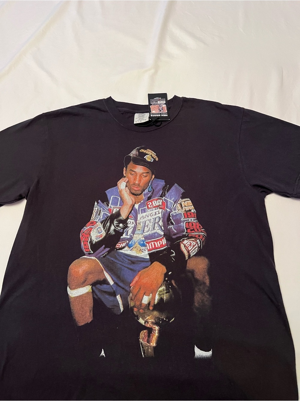 Kobe Bryant Lakers Championship Graphic T-Shirt NWT Comfort Colors Size Large - Picture 4 of 7